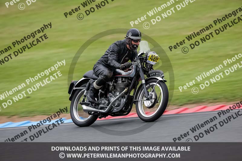 Vintage motorcycle club;eventdigitalimages;mallory park;mallory park trackday photographs;no limits trackdays;peter wileman photography;trackday digital images;trackday photos;vmcc festival 1000 bikes photographs